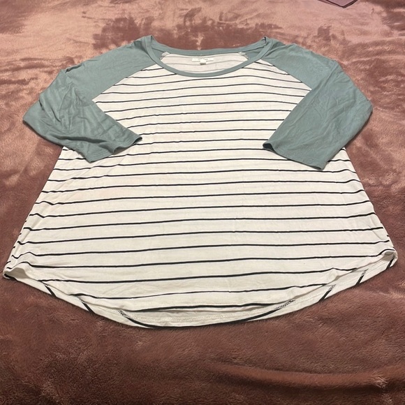 Maurices 3/4 sleeve tshirt - Picture 1 of 3
